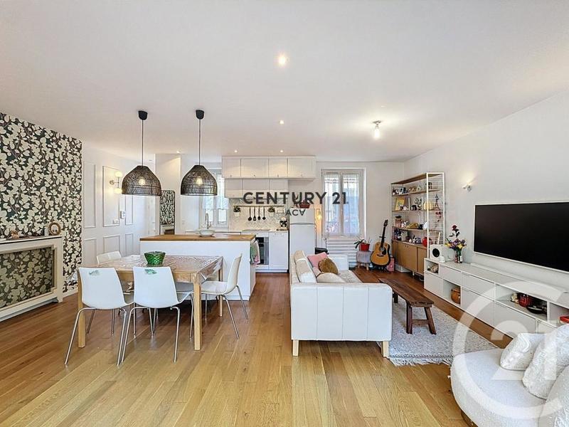 Maison de ville - 93 m² - 5 pièces