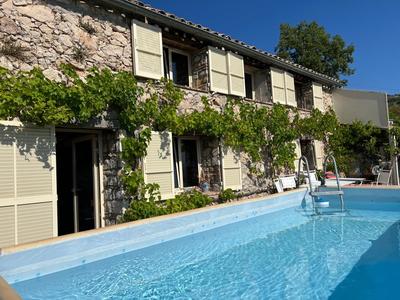 Maison - 139 m² - 4 pièces