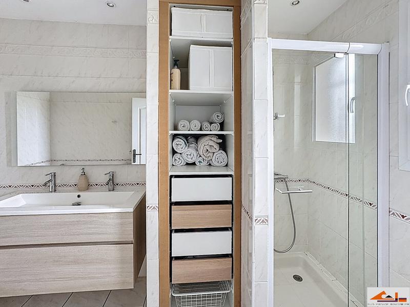 Maison - 184 m² - 7 pièces