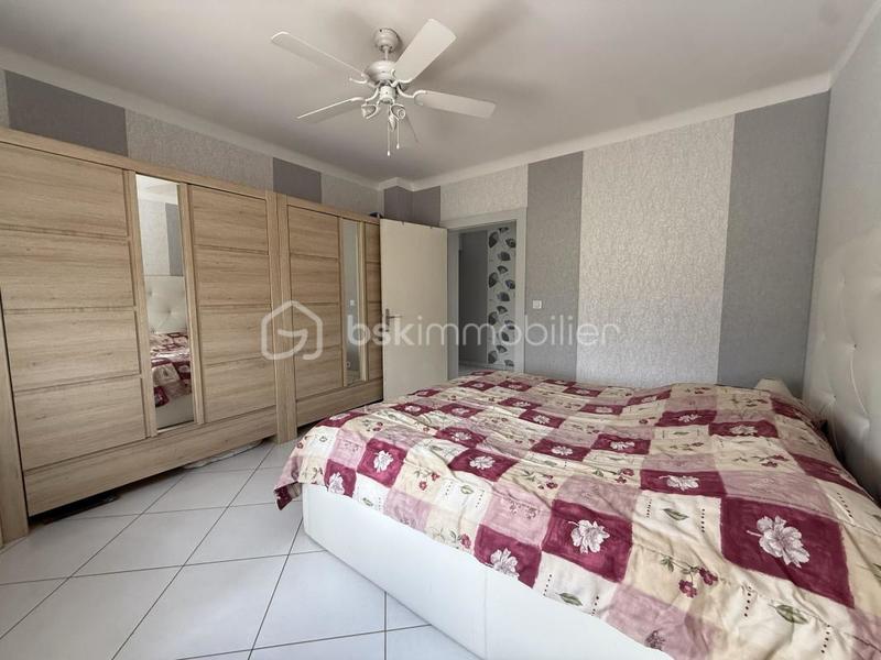 Maison - 177 m² - 7 pièces