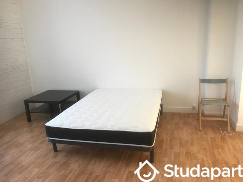Chambre - 11 m² - 1 pièce