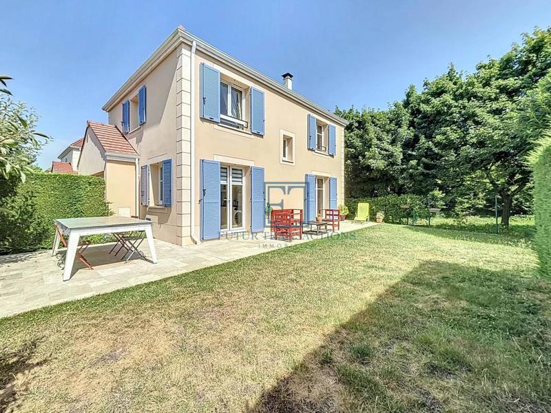 Maison - 85 m² - 4 pièces