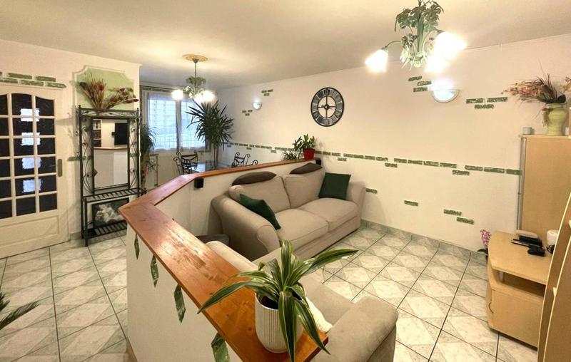 Maison - 174 m² - 6 pièces