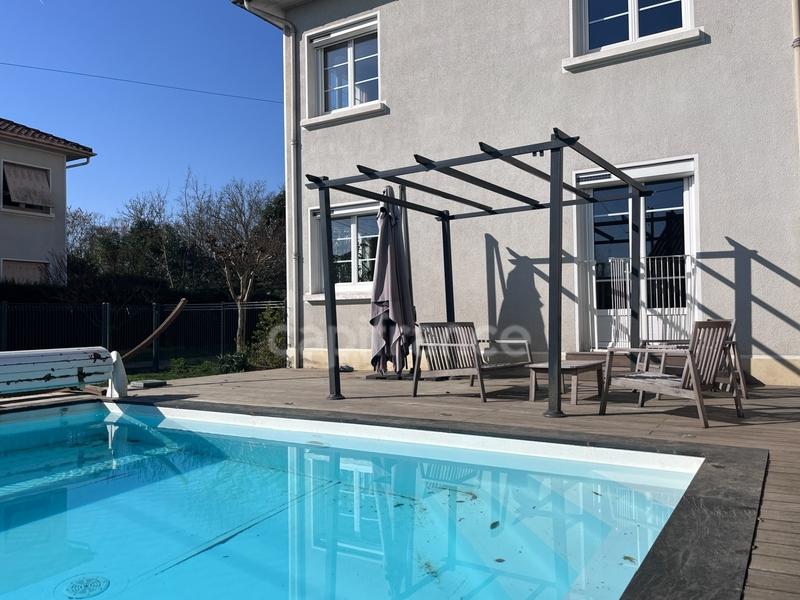 Maison - 135 m² - 6 pièces