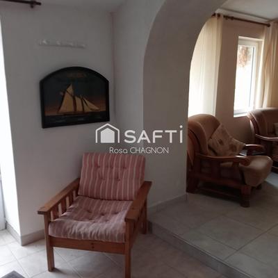 Maison - 246 m² - 12 pièces