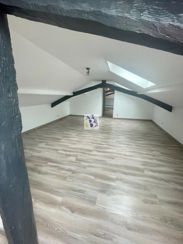 Maison en pierre - 181 m² - 7 pièces