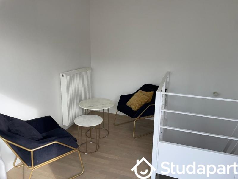 Chambre - 9 m² - 1 pièce