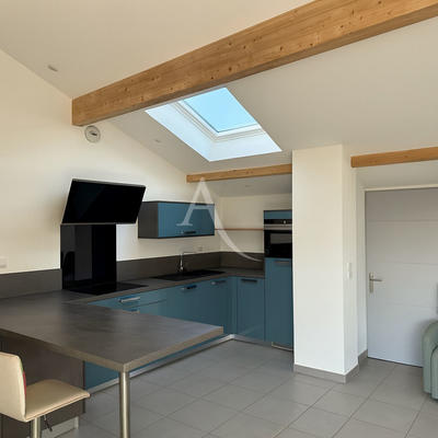 Appartement - 95 m² - 4 pièces