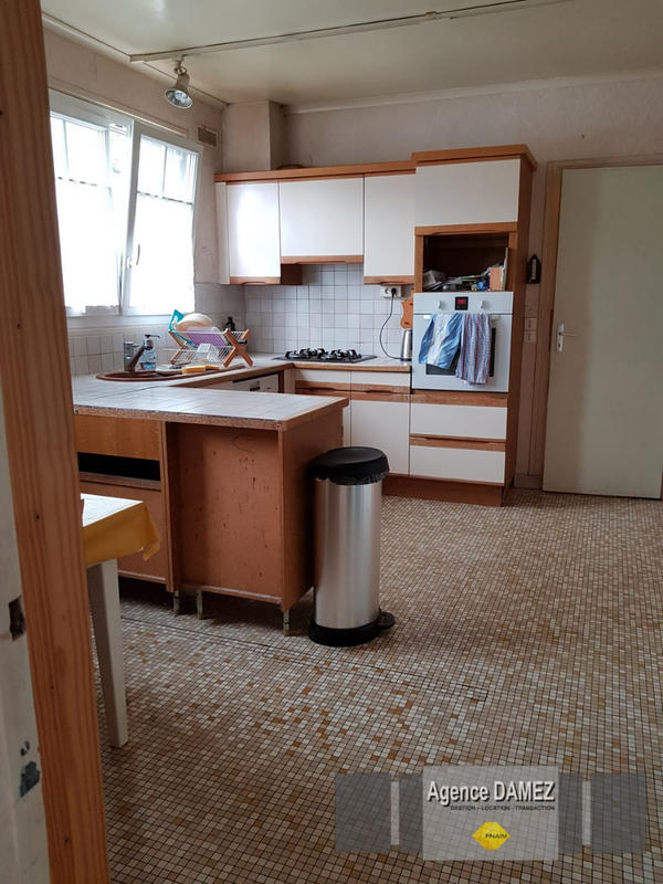 Maison - 228 m² - 9 pièces