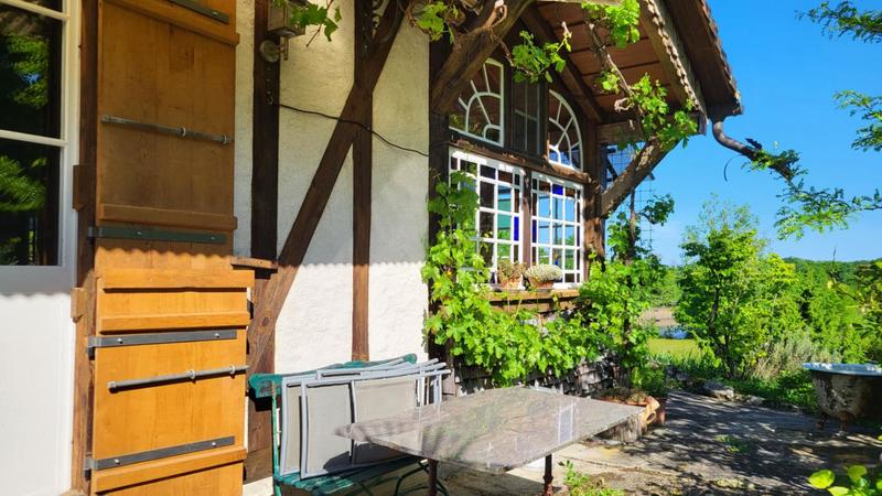 Maison - 348 m² - 8 pièces