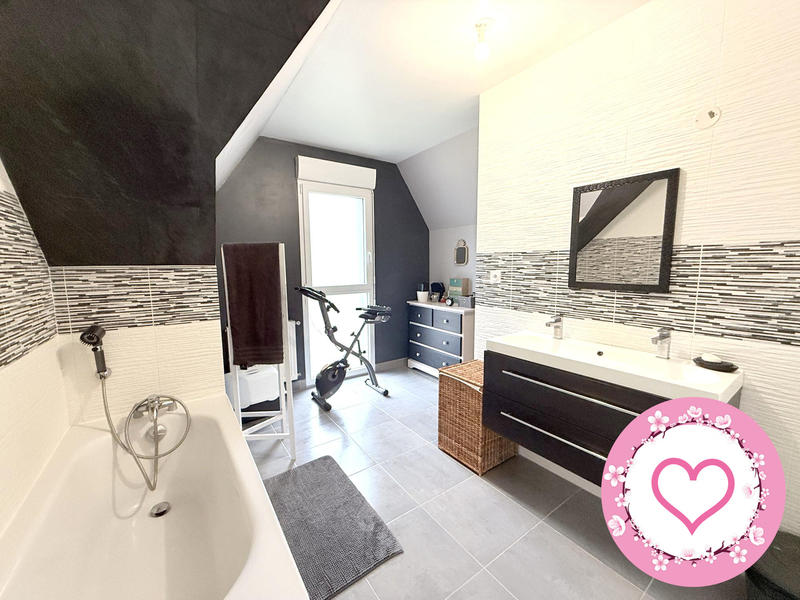 Maison - 118 m² - 6 pièces