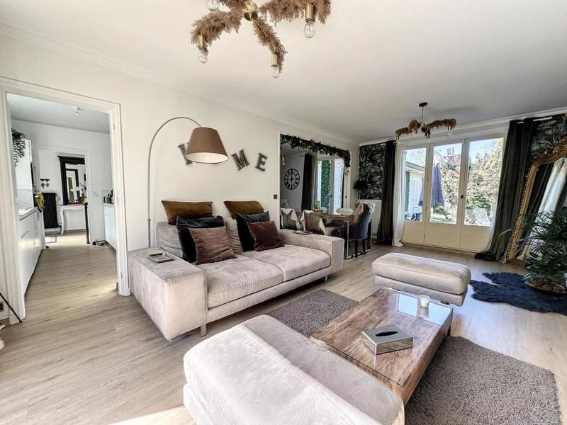 Maison - 170 m² - 8 pièces