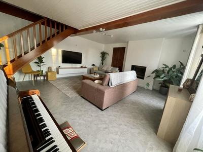 Maison - 167 m² - 6 pièces