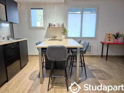 Chambre - 12 m² - 1 pièce