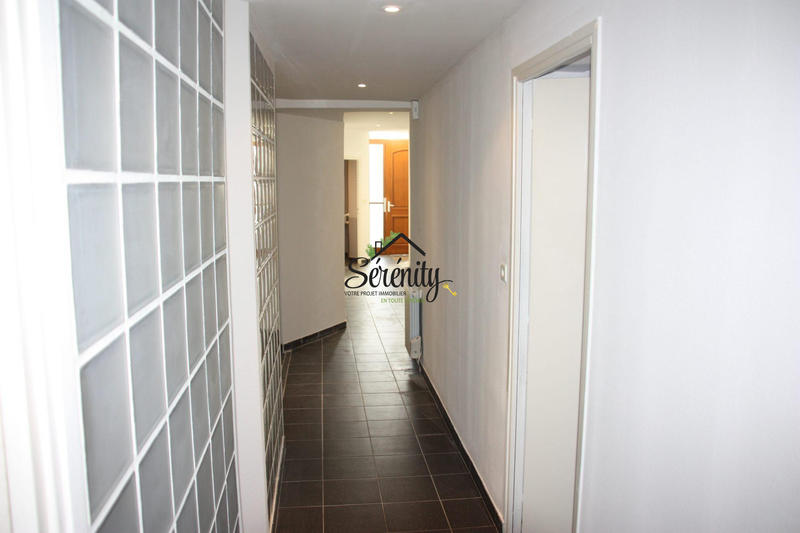 Appartement - 90 m² - 5 pièces