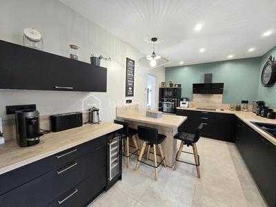 Propriété - 140 m² - 5 pièces