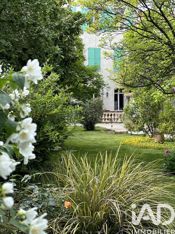 Maison - 483 m² - 12 pièces