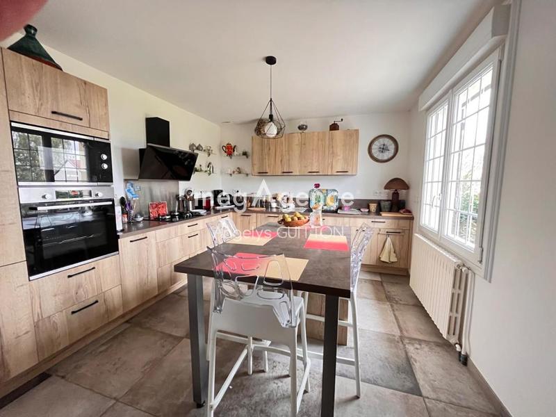 Maison - 170 m² - 6 pièces