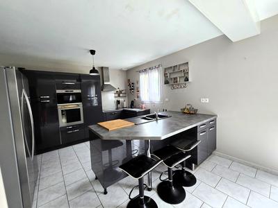 Maison - 127 m² - 6 pièces
