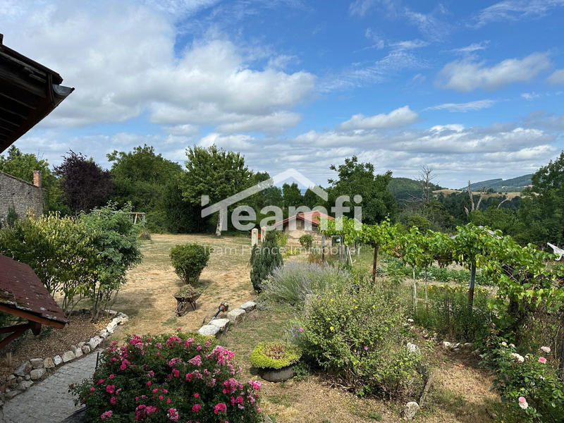 Maison - 181 m² - 7 pièces