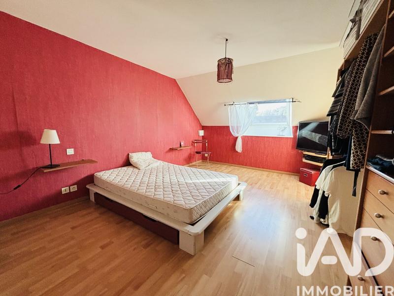 Maison - 210 m² - 8 pièces