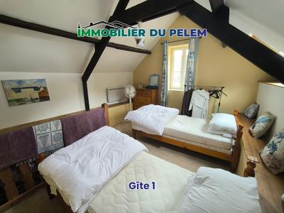 Maison - 208 m² - 9 pièces