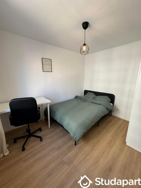Chambre - 10 m² - 1 pièce
