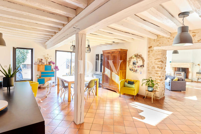 Maison ancienne - 275 m² - 7 pièces