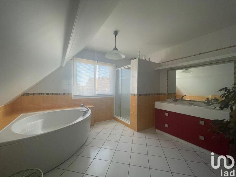 Maison - 238 m² - 5 pièces