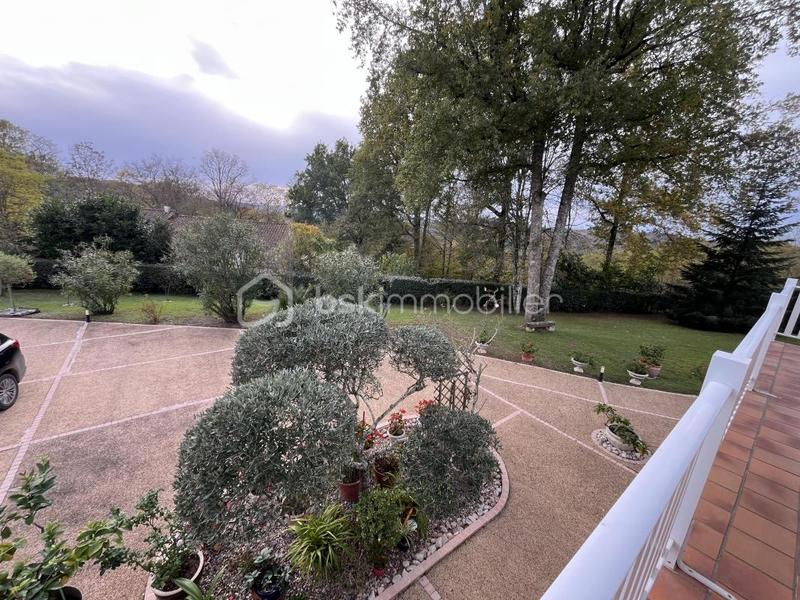 Maison - 138 m² - 7 pièces