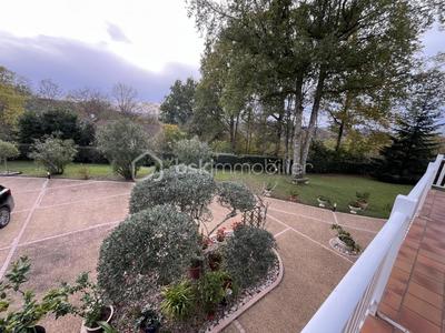 Maison - 138 m² - 7 pièces