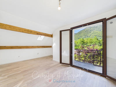 Maison - 155 m² - 8 pièces