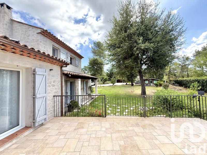 Maison - 217 m² - 7 pièces