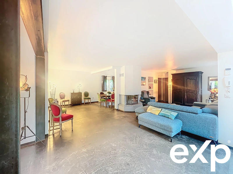 Maison - 186 m² - 7 pièces