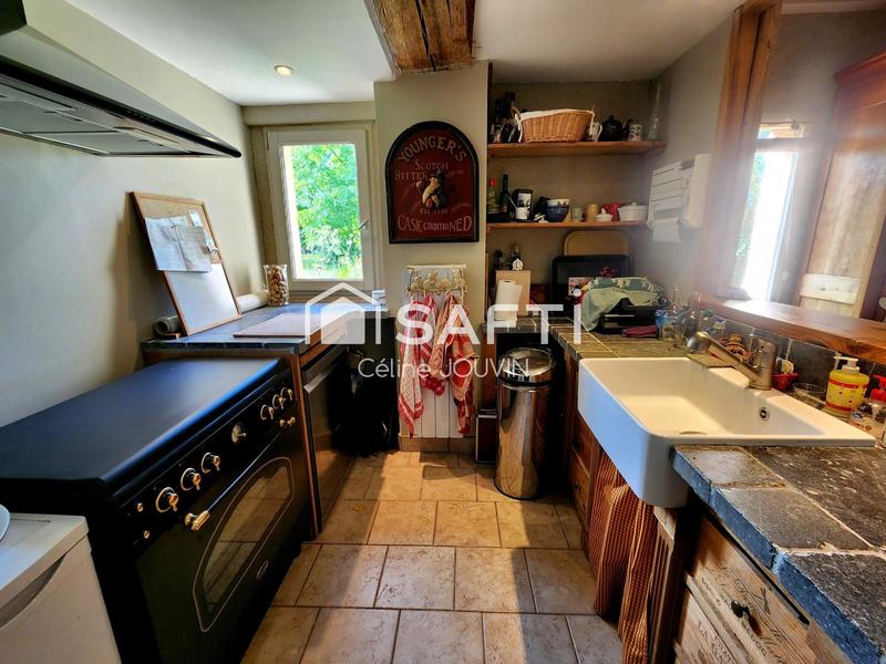 Maison - 220 m² - 8 pièces