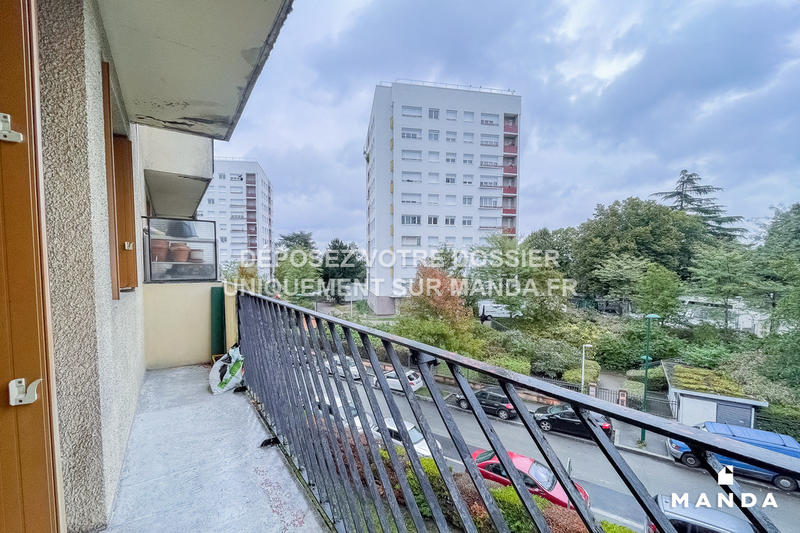 Chambre - 10 m² - 4 pièces