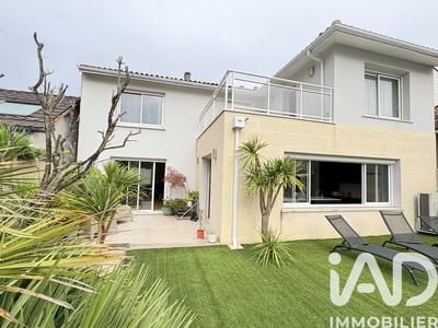 Maison - 193 m² - 7 pièces