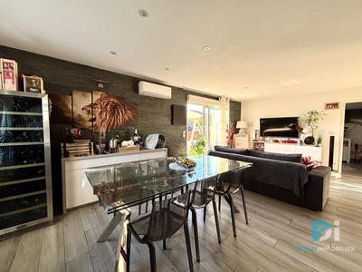 Maison - 93 m² - 4 pièces