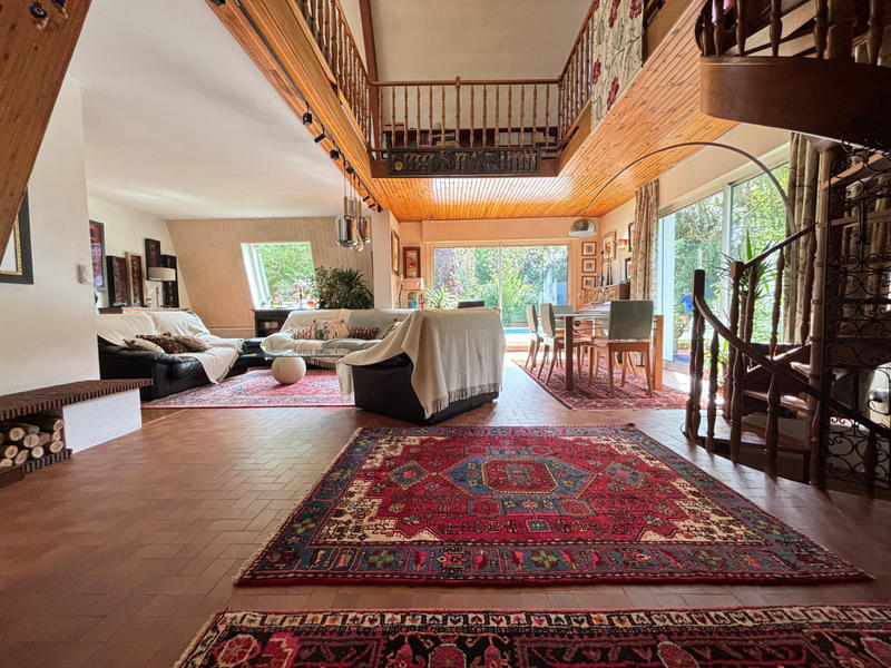 Maison - 192 m² - 6 pièces