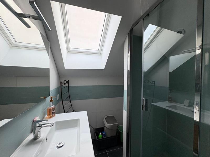 Appartement - 90 m² - 3 pièces