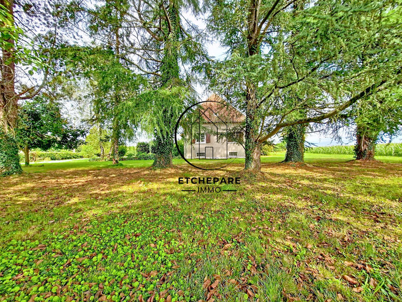 Maison - 167 m² - 6 pièces