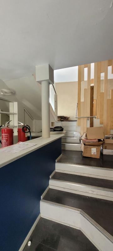 Immeuble - 77 m² - 1 pièce