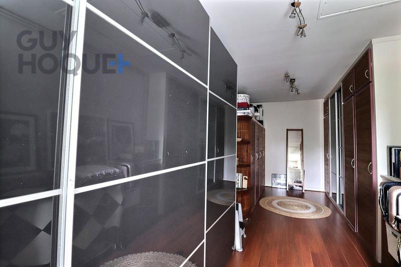 Maison - 350 m² - 8 pièces