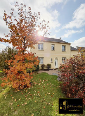 Maison - 163 m² - 9 pièces