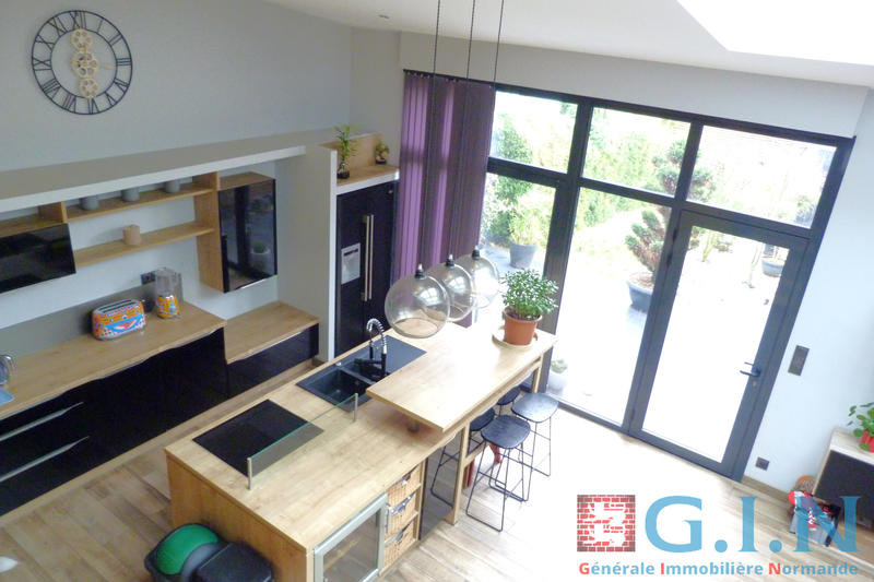 Maison - 170 m² - 10 pièces