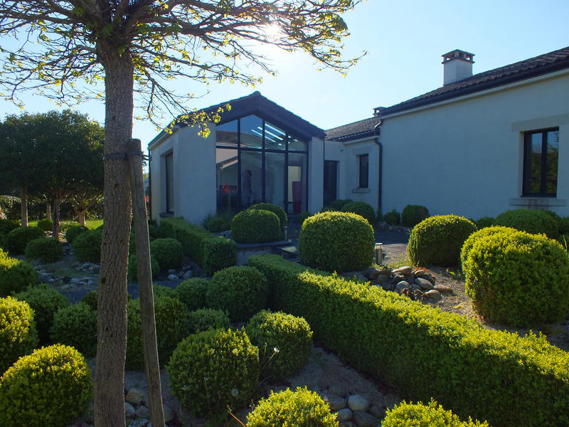 Maison d'architecte - 730 m² - 17 pièces