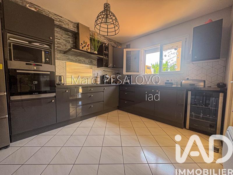 Maison - 97 m² - 4 pièces