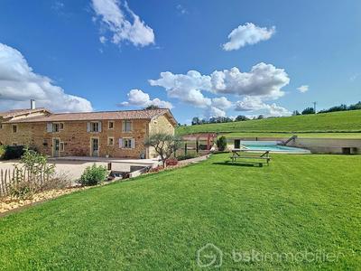 Corps de ferme - 170 m² - 7 pièces