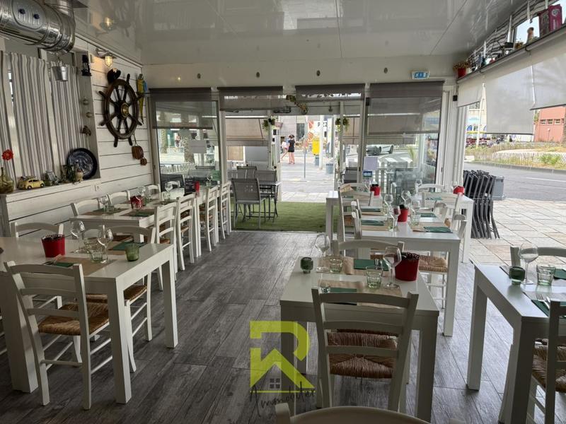 Local commercial - 151 m² - 2 pièces