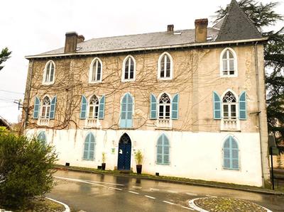 Demeure - 473 m² - 15 pièces